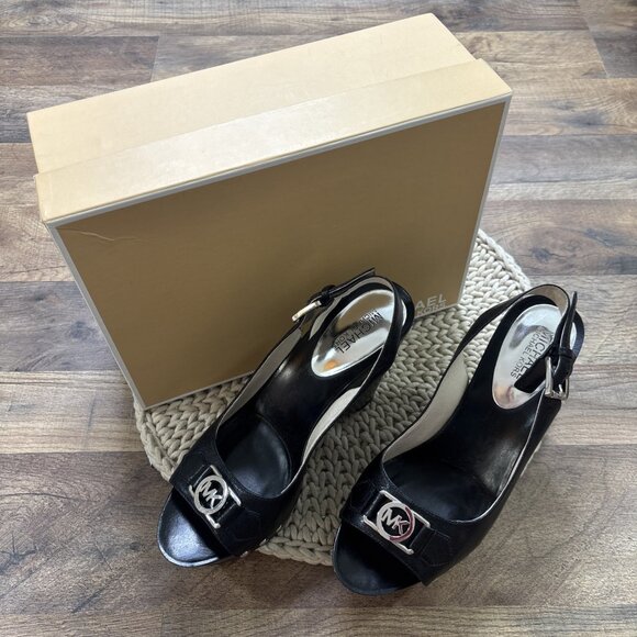 Michael Kors Black Platform Wedges Open Toe Slingback Shoes Size 9 Charm Logo - Picture 10 of 16